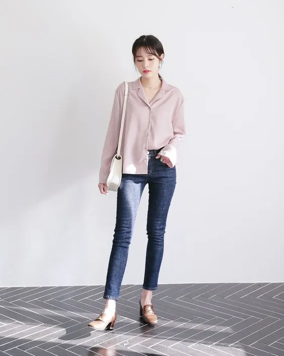 9 OOTD Style Kemeja, Jeans & Sneakers Kekinian 17