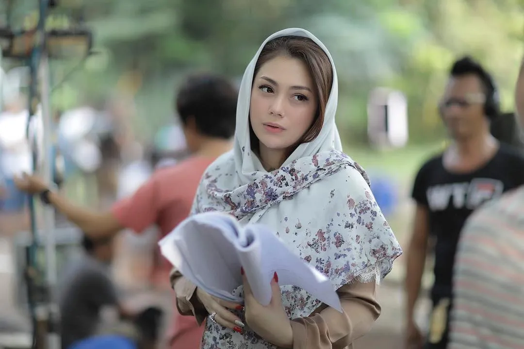 Tak Disangka, 9 Artis ini Ternyata Keturunan Pahlawan dan Pejuang Indonesia. Sudah Tahu? 13