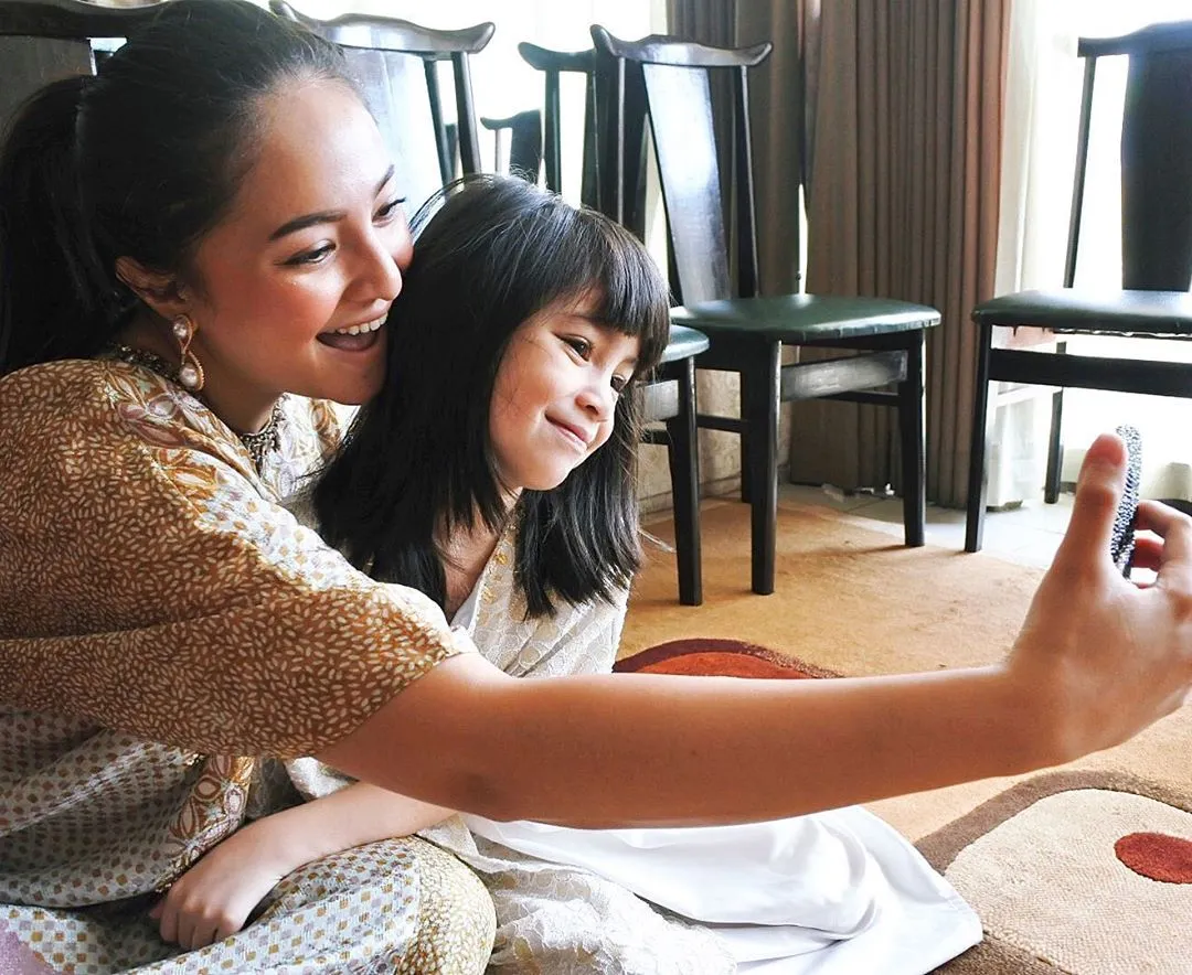 Kabar Terkini Deretan Artis Cilik 90-an. Ada yang Masih Eksis, Ada Pula yang Fokus Mengurus Keluarga 15