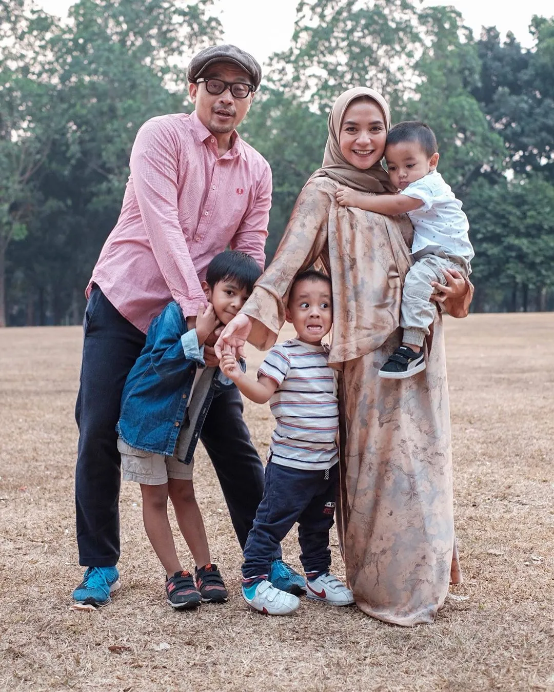 Kabar Terkini Deretan Artis Cilik 90-an. Ada yang Masih Eksis, Ada Pula yang Fokus Mengurus Keluarga 12