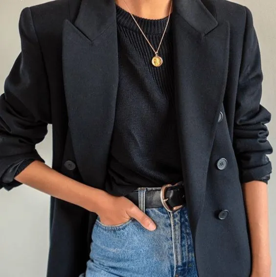 Inspirasi Oversized Blazer untuk Berbagai Acara Pentingmu 12