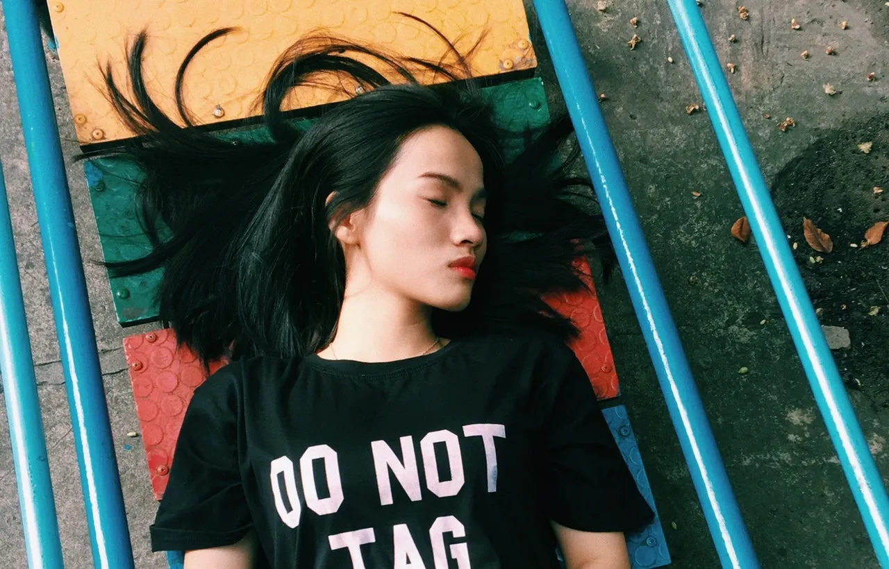 Lakukan 6 Ritual Ini, Demi Tidur Malam yang Lebih Berkualitas dan Nggak Begadang Lagi!
