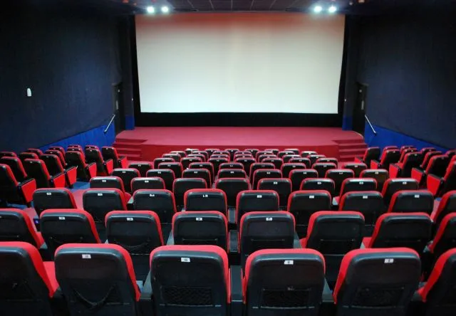 5 Cara Memilih Kursi Bioskop yang Strategis & Nyaman 9