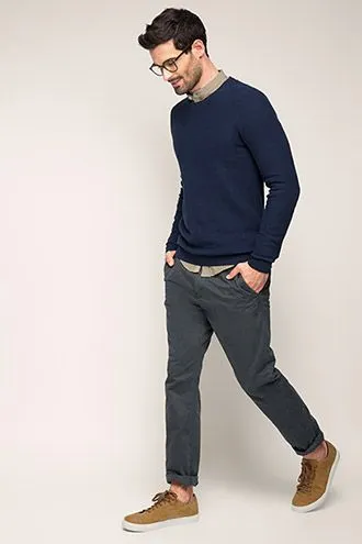 10 Style Outfit Kondangan Pria yang Simple dan Keren 18