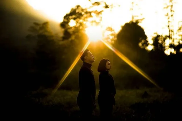 18 Ide Prewedding Casual Outdoor Unik & Keren 21
