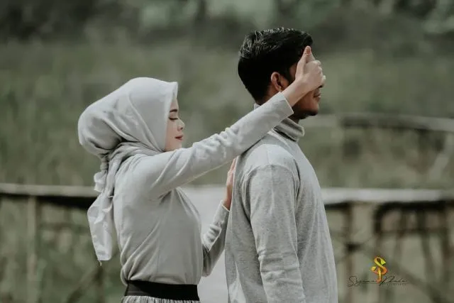 18 Ide Prewedding Casual Outdoor Unik & Keren 34