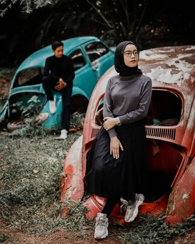 18 Ide Prewedding Casual Outdoor Unik & Keren 19
