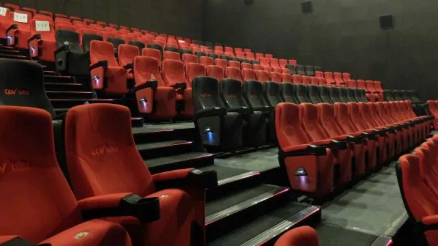 5 Cara Memilih Kursi Bioskop yang Strategis & Nyaman 8