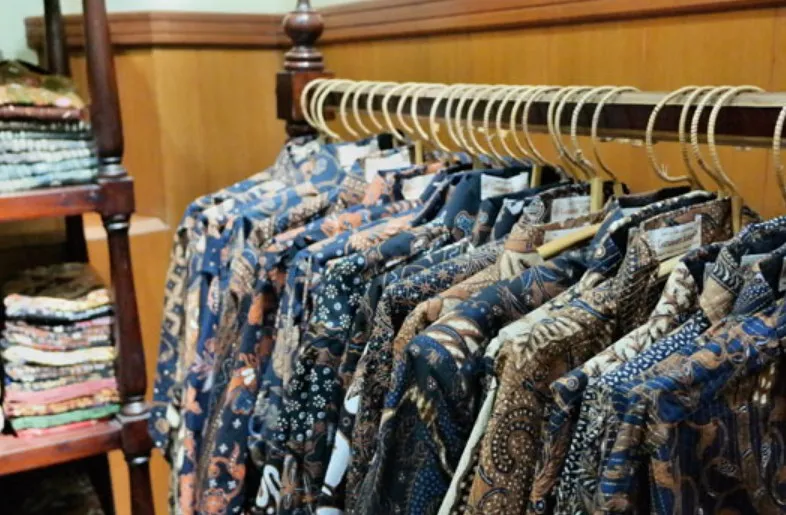 Rekomendasi 5 Tempat Beli Batik di Solo yang Murah untuk Oleh-oleh Keluarga