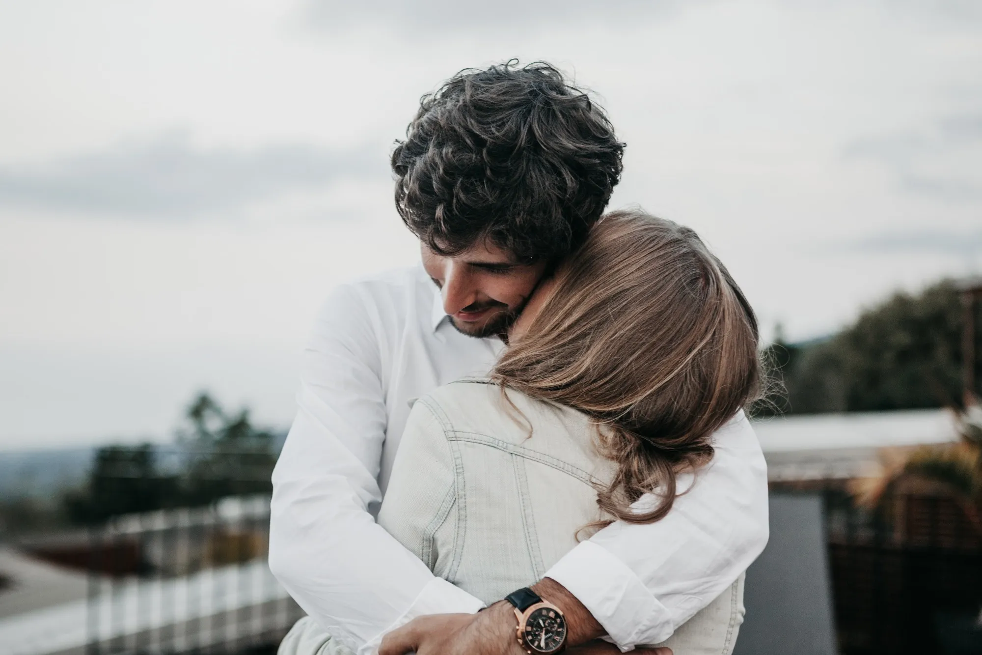 7 Cara untuk Jatuh Cinta Berkali-kali pada Orang yang Sama. Agar Hubungan Tetap Hangat Meski Sudah Lama