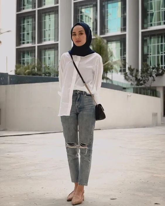 9 Style Warna Hijab yang Cocok dengan Baju Putih 14