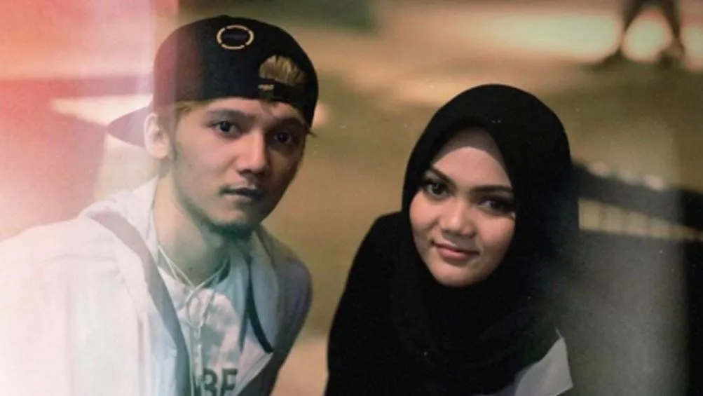 Banyak yang Tak Tahu, Deretan Artis ini Ternyata Punya Saudara Kembar, lo. Siapa Aja? 9
