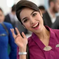 4 Fakta Soal Dandanan Para Pramugari yang Belum Banyak Orang Tahu. Kepoin, Yuk!