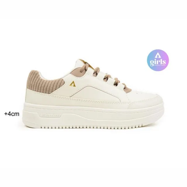 7 Rekomendasi Merek Sneakers Cewek Lokal: Desain Keren, Harga Masuk Akal 27