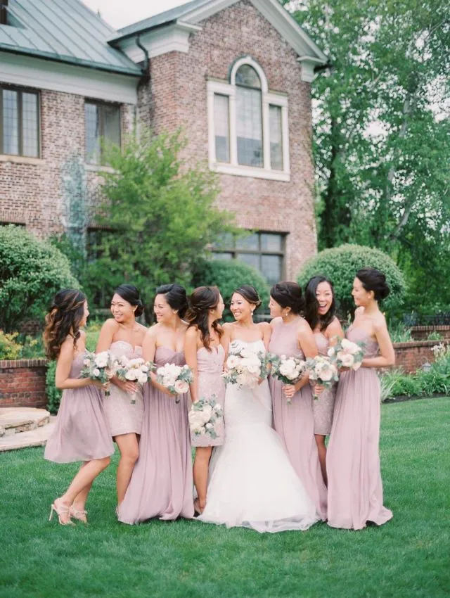 11+ Pose Pengantin Kekinian & Bridesmaid Paling Berkesan 23