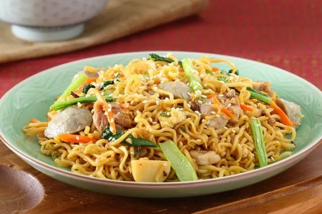 Resep Siu Mie Alias Mi Panjang Umur. Sajian Imlek Penuh Makna dan Doa 16 resep mie panjang umur