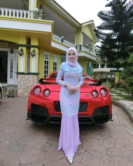 10 Model Kebaya Duyung Modern Aneka Warna 17