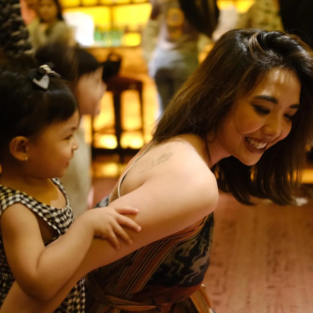 11 Artis Cewek yang Bertato, Punya Makna Tersendiri 16