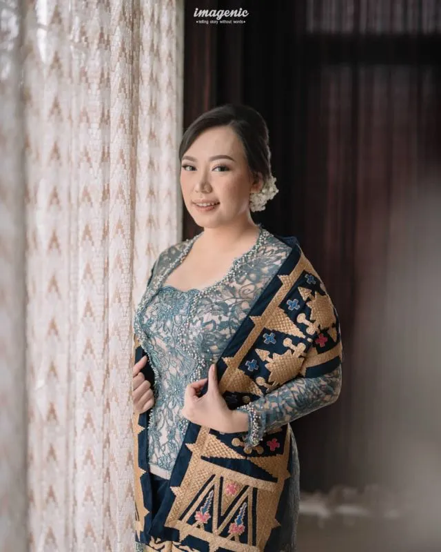 11 Padu Padan Kain Sampiran Kebaya Lamaran 12