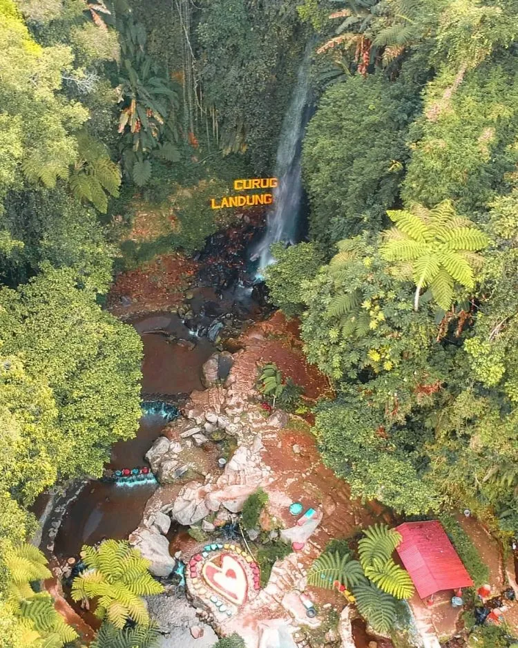 7 Tempat Wisata di Kuningan yang Lagi Hits & Keren 10