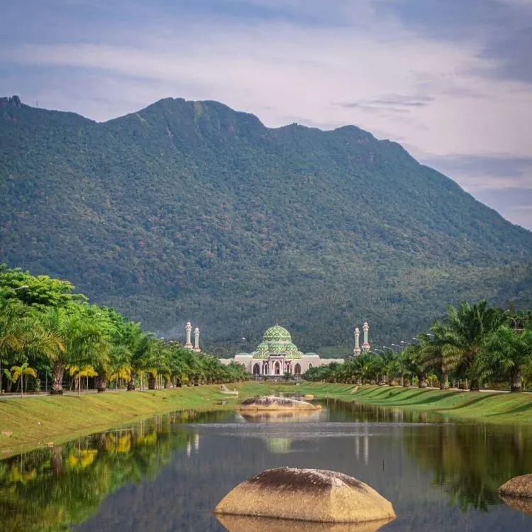 7 Destinasi Wisata yang Cantik di Pulau Natuna 8
