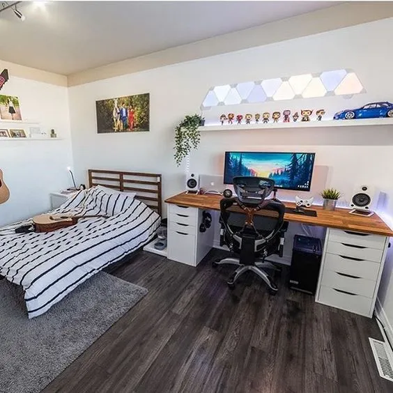 9 Inspirasi Kamar Gaming, Sensasinya Dapat, Keren & Nyaman 17