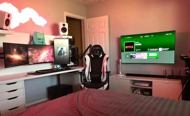 9 Inspirasi Kamar Gaming, Sensasinya Dapat, Keren & Nyaman 11