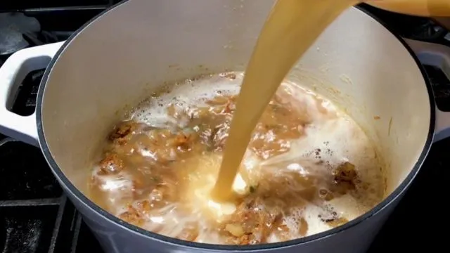 Resep Siu Mie Alias Mi Panjang Umur. Sajian Imlek Penuh Makna dan Doa 14 resep mie panjang umur