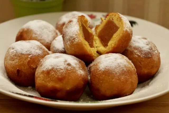 Bola ubi isi kue keranjang