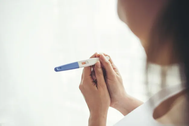6 Alasan Kenapa Moms Tetap Bisa Hamil Meski Hasil Test Pack Negatif. Simak Bareng Suami, Ya! 12