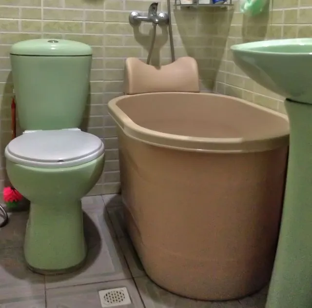 8 Desain Bak Mandi Minimalis yang Fungsional & Dekoratif 9