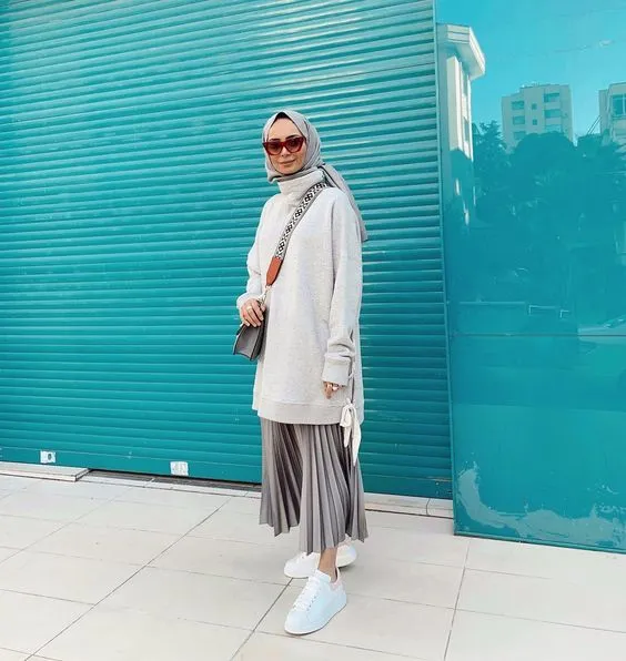 Cantik, Ini Cara Tampil Anggun dengan Tunik Berbahan Rajut. Sungguh Anti Mainstream! 16