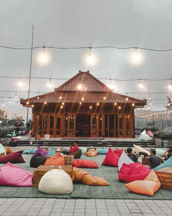 Pelangi Cafe & Resto: Tempat Nongkrong di Sentul Bogor 5