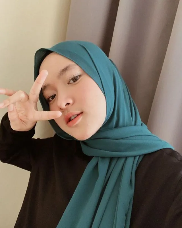 7 Seleb yang Gayanya Sering Jadi Acuan Para Cowok Buat Nyari Pasangan. Siapa Aja Sih? 10
