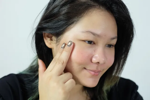 5 Keuntungan Buatmu yang Memanfaatkan Lipstik Sebagai Blush On. Bukan Cuma Irit Doang! 9