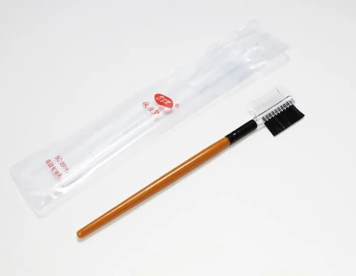 4 Alat Makeup Wajib untuk Pemula. Harus Ada di Tas 5