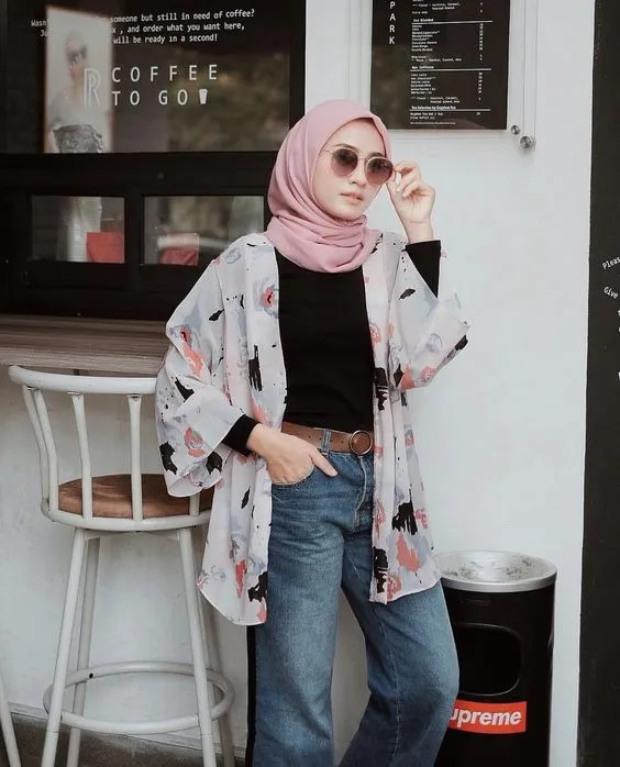 8 Style Hijab dengan Penampilan Sederhana Tapi Menarik. 12