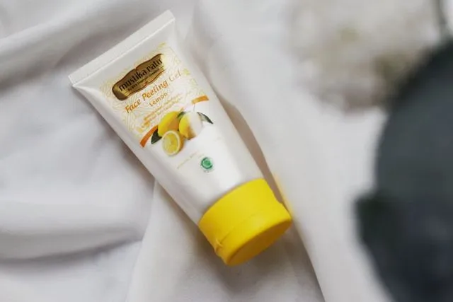 6 Produk Peeling Wajah yang Bagus Murah untuk Exfo 8