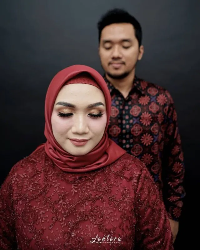 12 Ide Foto Prewedding Studio Tak Bersentuhan 20