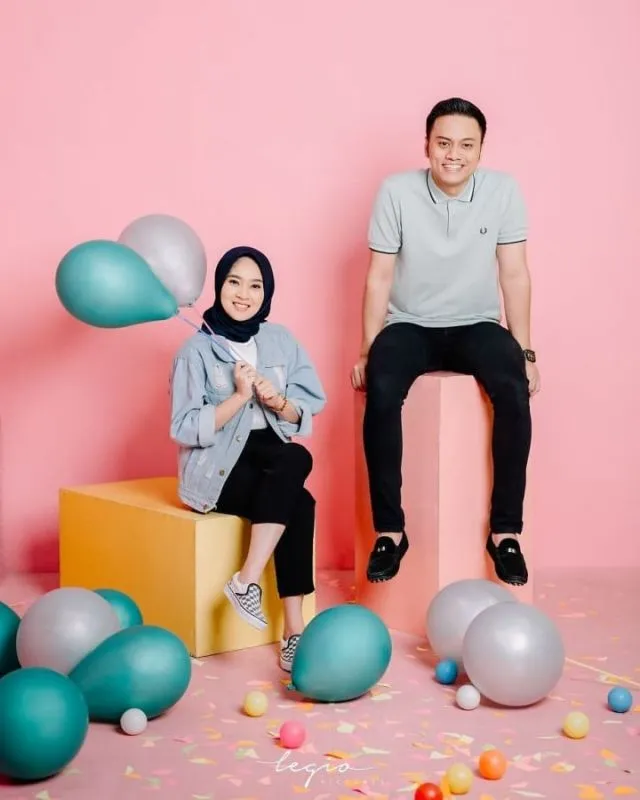 12 Ide Foto Prewedding Studio Tak Bersentuhan 15