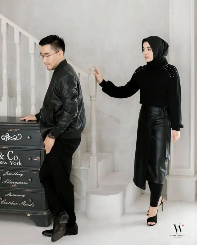 12 Ide Foto Prewedding Studio Tak Bersentuhan 22