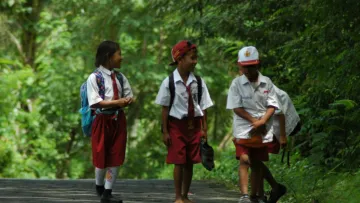 Pulang Pagi Karena Guru Rapat, Benar-Benar Kebahagiaan Zaman SD yang Nggak Ada Tandingannya~
