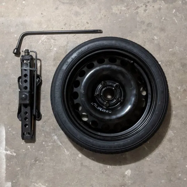 4 Perbedaan Ban Tubeless dan Ban Biasa. Lebih Banyak Kelebihannya! 5 perbedaan ban tubeless dan ban biasa motor