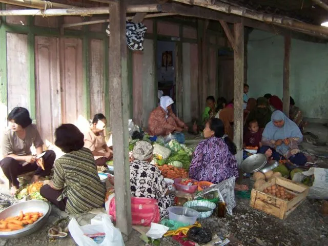 Mengupas Tradisi Menikah di Kampung yang Penuh Gotong Royong 4