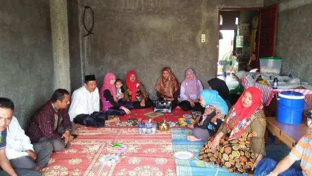 Mengupas Tradisi Menikah di Kampung yang Penuh Gotong Royong 6