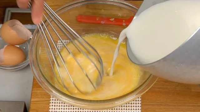 Resep Praktis Bikin Kue Leker Teflon yang Garing 12