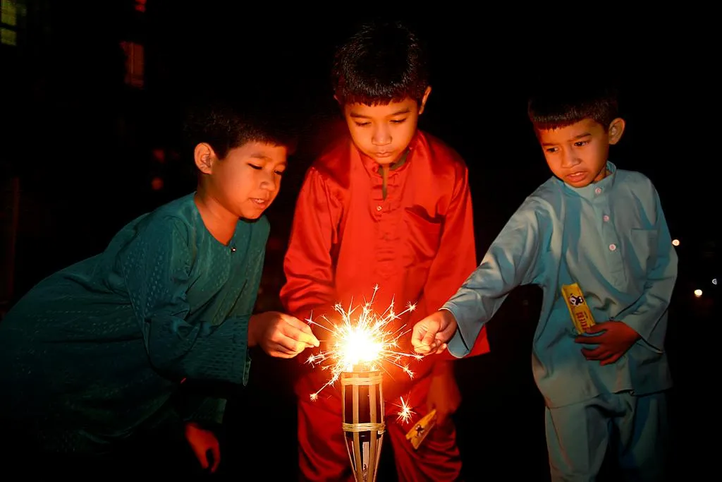 5 Kenangan di Bulan Puasa yang Bikin Kita Kangen Masa Kecil. Anak 90-an Pasti Paham deh~