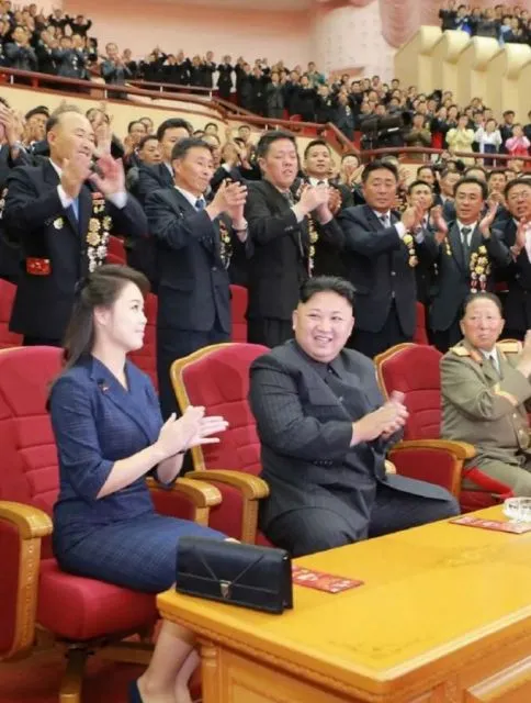 5 Potret Gaya Istri Kim Jong Un dari Dulu Hingga Kini. Salut Sama Karakternya yang Elegan! 9