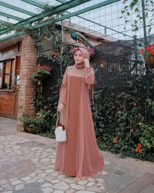 Koleksi Kebaya Dress dari 9 Butik Lokal yang Harus Kamu Punya. Desainnya Anggun Luar Biasa! 15