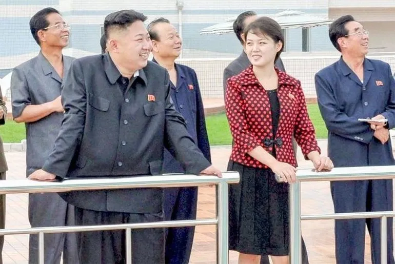 5 Potret Gaya Istri Kim Jong Un dari Dulu Hingga Kini. Salut Sama Karakternya yang Elegan! 7